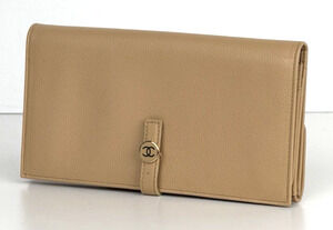 Chanel Interlocking CC Logo Continental Wallet in Beige Vintage 2004-2005 K2